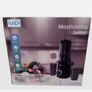 iUipi Masticating Juicer in Black